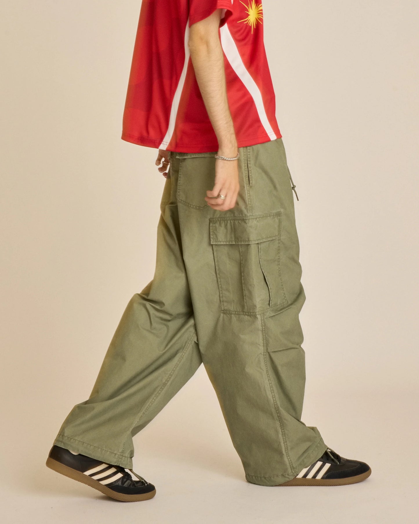 RIESIGE CARGOHOSE