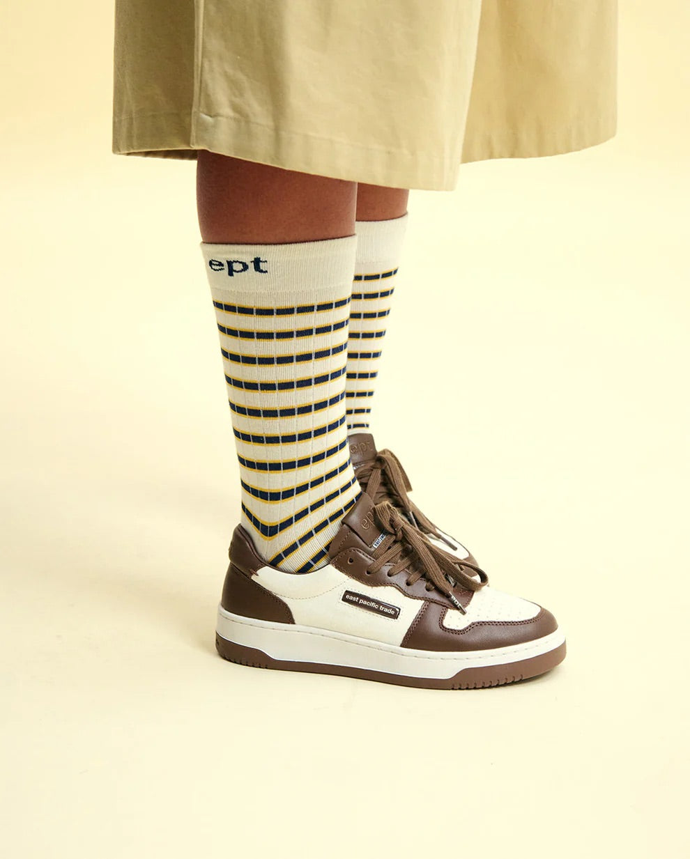 Court (Brown / White)