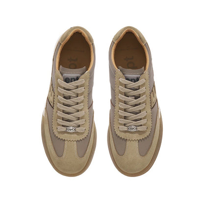 Court (Braun / Weiß)