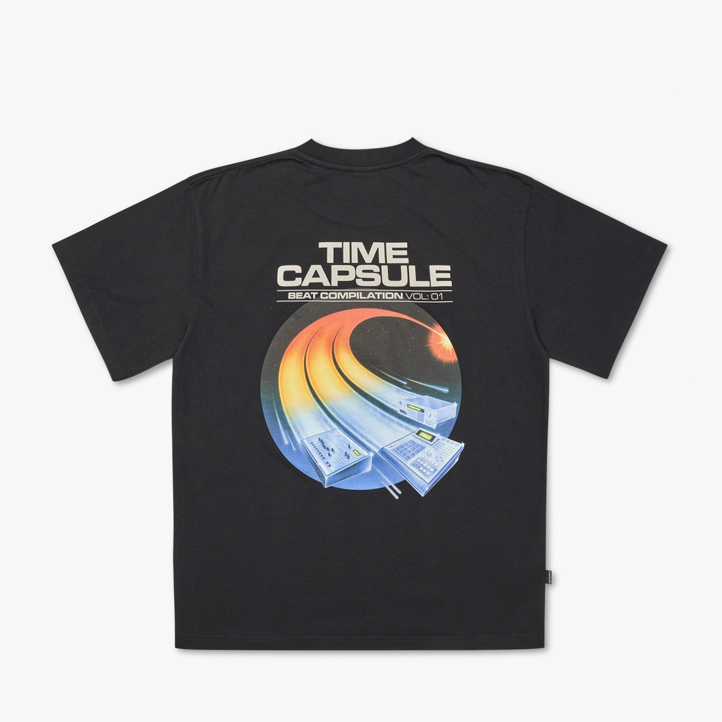 TIME CAPSULE T-SHIRT - SCHWARZ