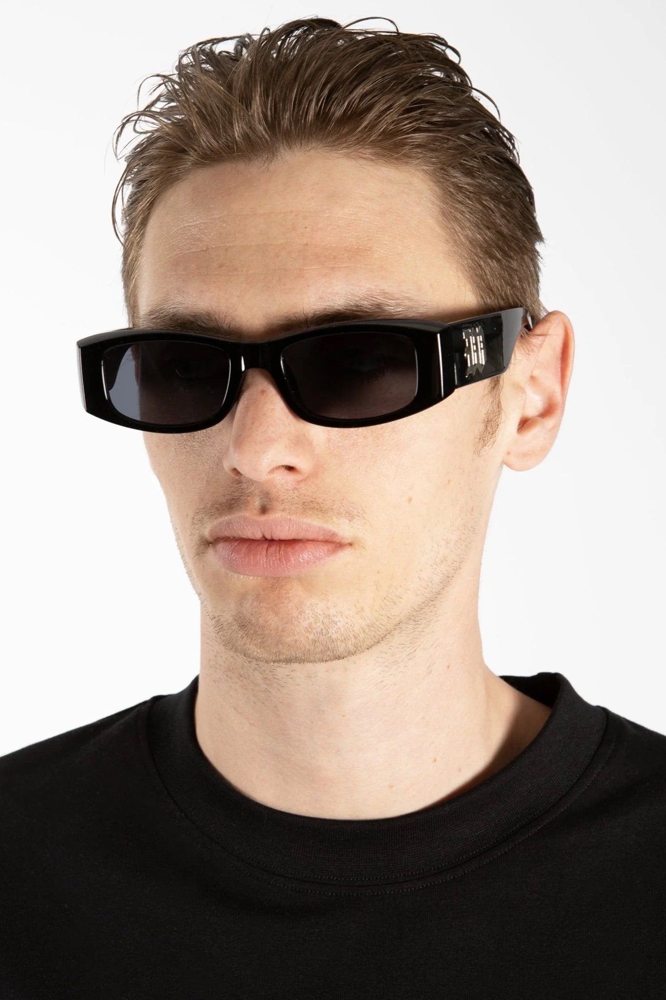 Liam Kingdom Solbriller - Sort